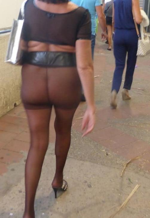 25P Mature Women in Pantyhose 15