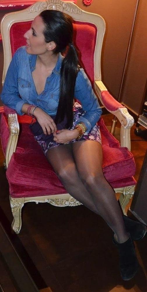 25P Mature Women in Pantyhose 15