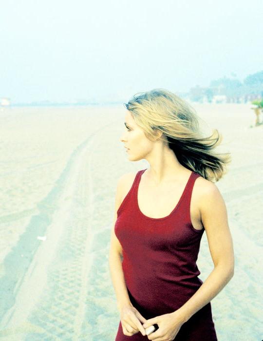 25P Celebrity Boobs - Sharon Tate