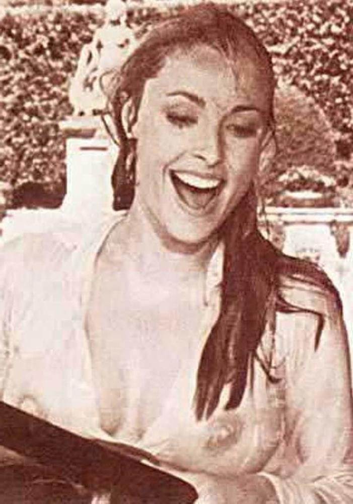 25P Celebrity Boobs - Sharon Tate