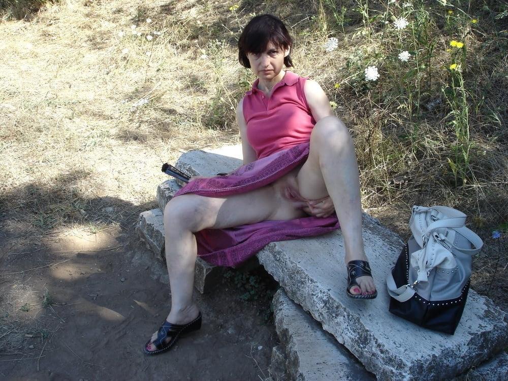 25P SDRUWS2 - ITALIAN SKINNY MATURE PRIVATE MOMENTS