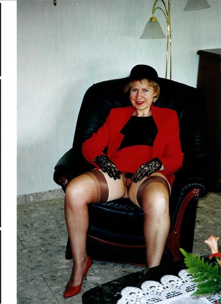 25P Mature Women in Nylons and Stockings 11
