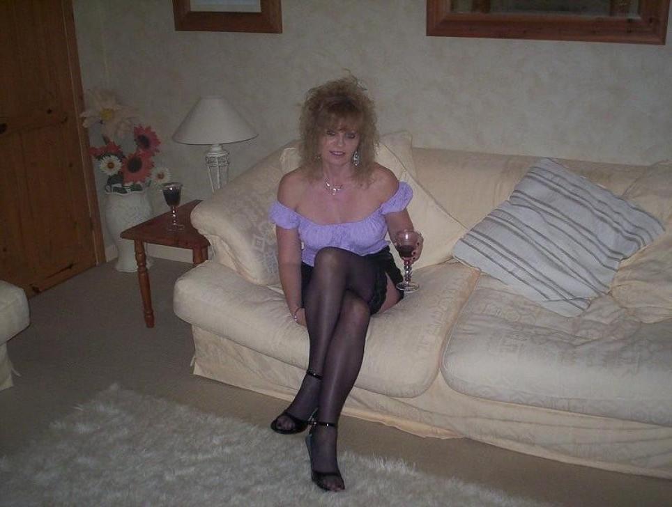 25P Mature Women in Nylons and Stockings 12