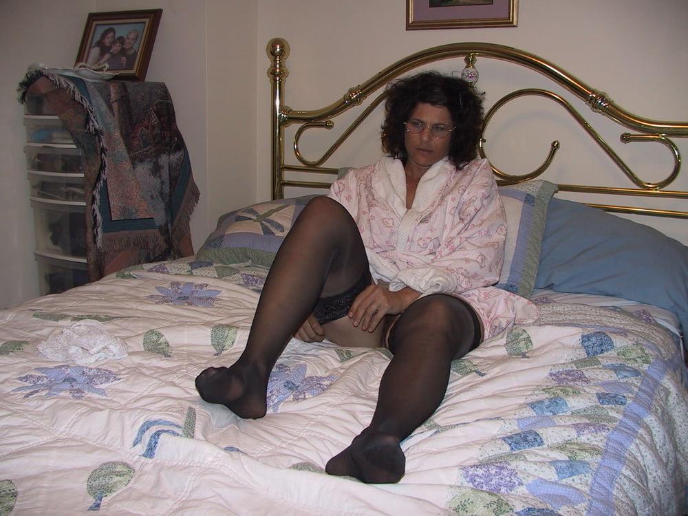 25P Mature Women in Nylons and Stockings 13