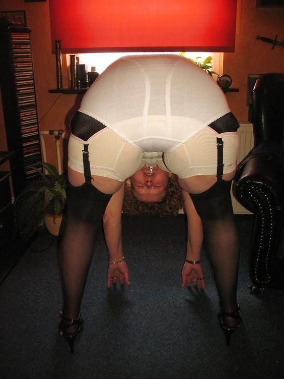 25P Mature Women in Nylons and Stockings 13