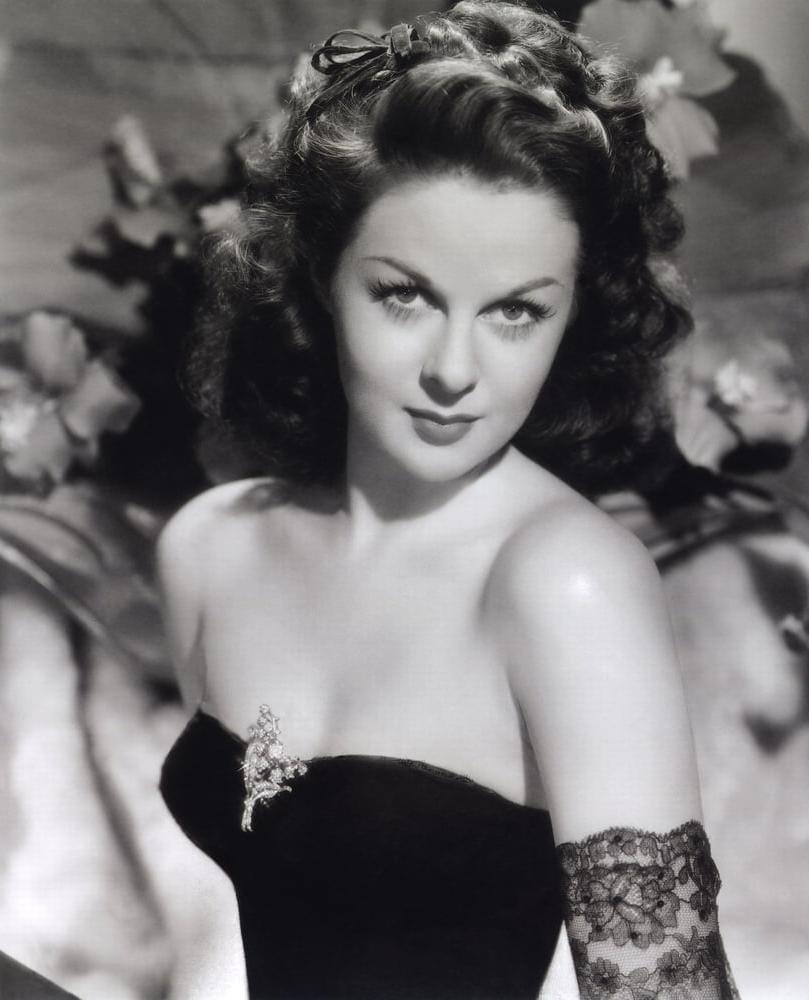 25P Celebrity Boobs - Susan Hayward