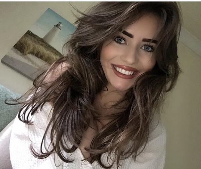 13P Irish Tipp brunette babe