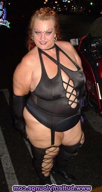 25P Mature BBW Nancy
