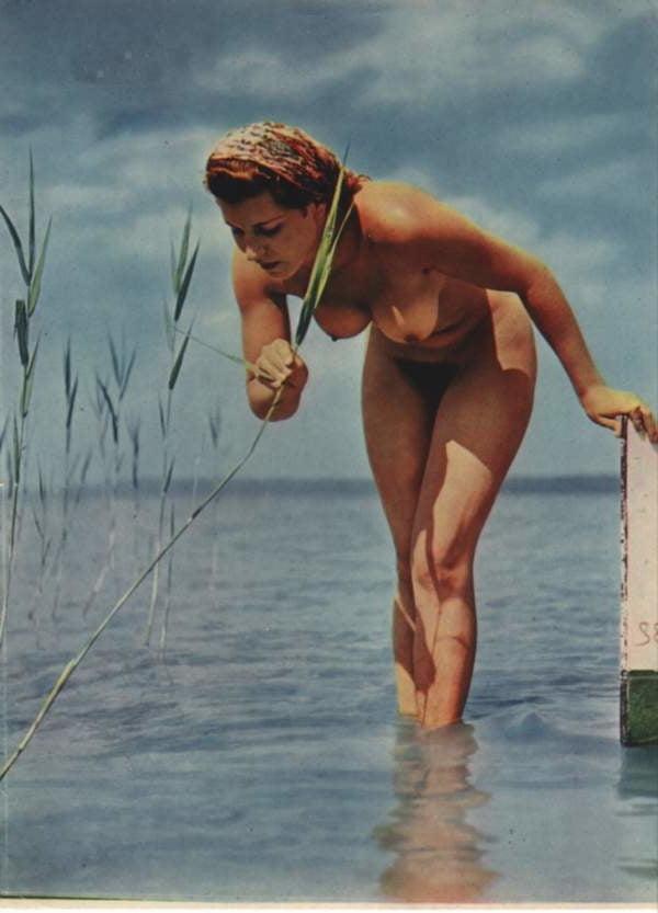 25P Naked people of vintage photos Vol. 31