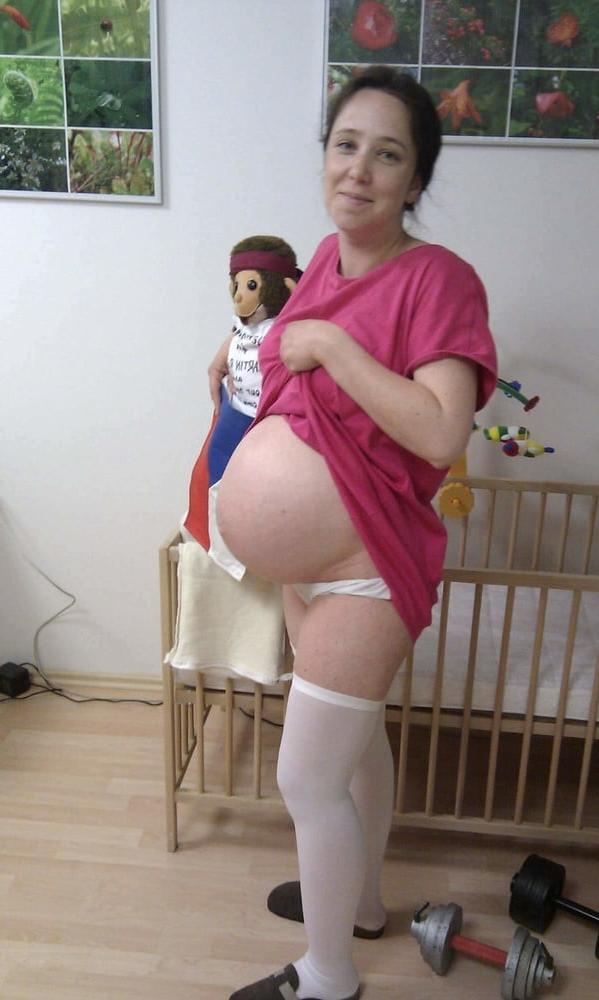 24P kuklenec pregnant