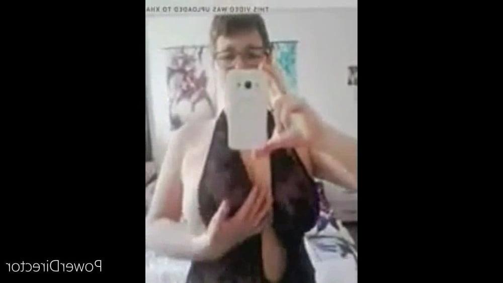 25P ma femme surprise a ce masturber