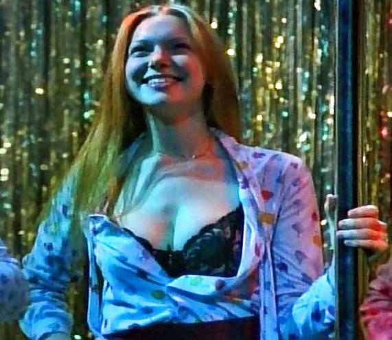 25P Laura Prepon: Real & Fake