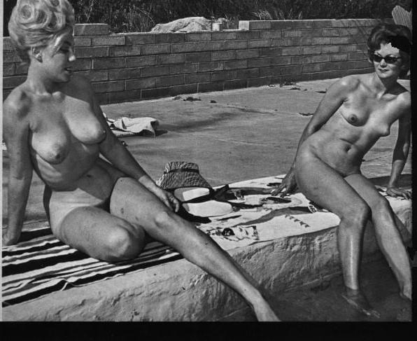 25P Naked people of vintage photos Vol. 30