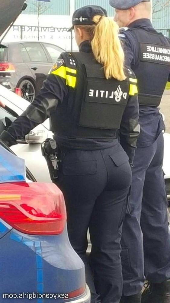 25P Police women