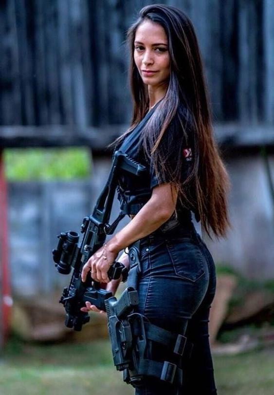 25P Police women