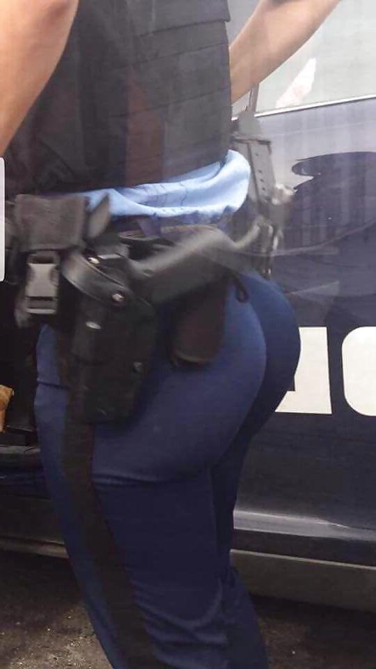 25P Police women