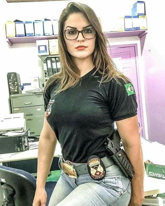 25P Police women