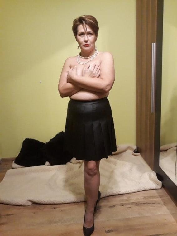 17P Jola, a Polish whore