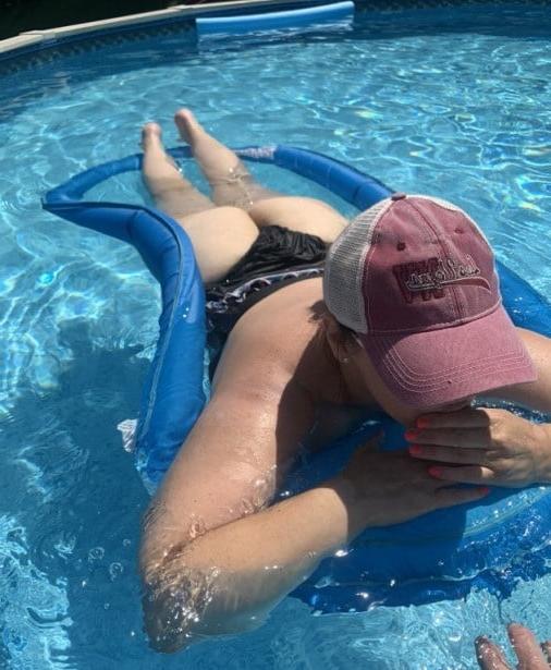 25P Matures at the pool 5