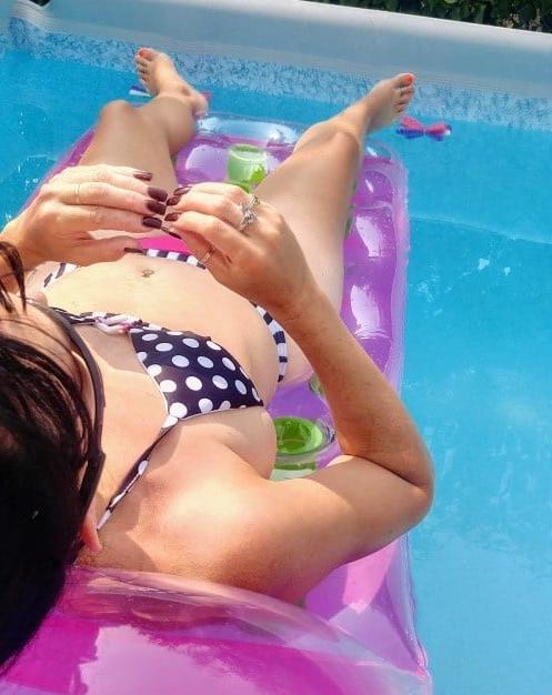 25P Matures at the pool 5
