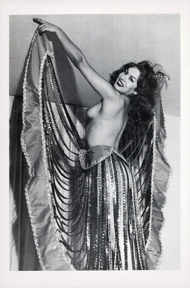 25P Vintage B&amp;W 11