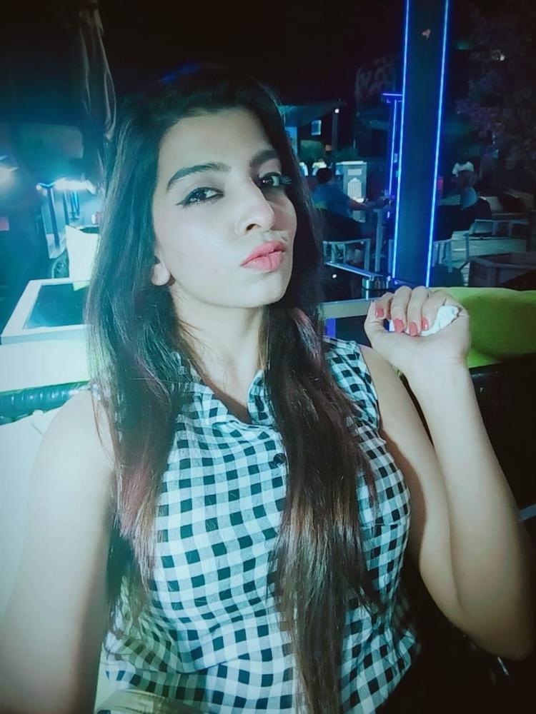 25P Sexiest babe with banging body
