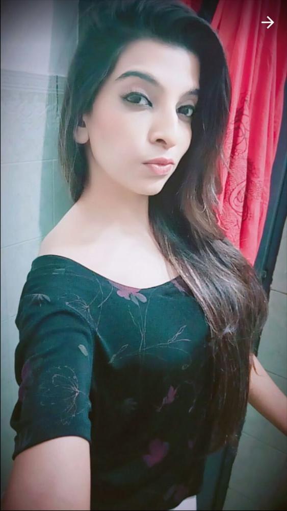 25P Sexiest babe with banging body