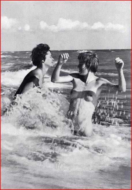 25P Naked people of vintage photos Vol. 29