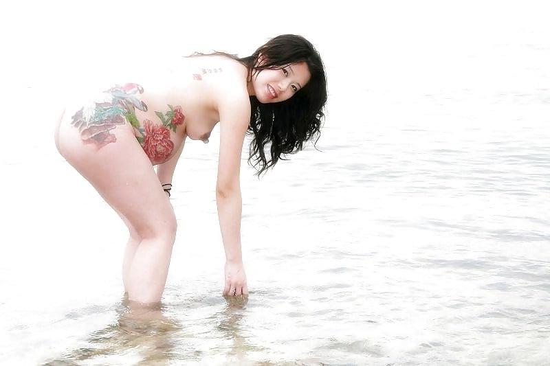 25P pregnant bikini beach milfs