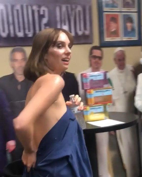 25P Maya Hawke celebrity shows her tits