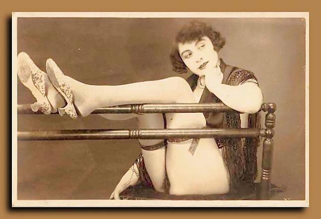 25P Snahbrandy's Vintage Postcards
