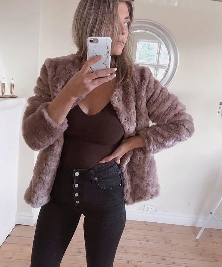 25P Swedish MILF