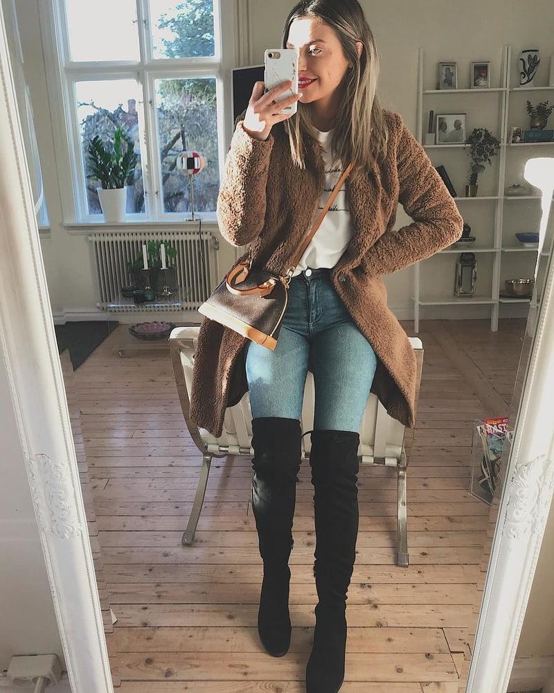 25P Swedish MILF