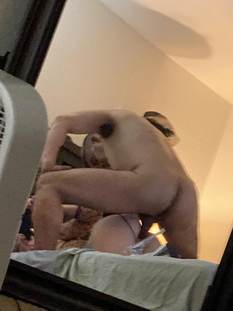 8P Sexy gilf