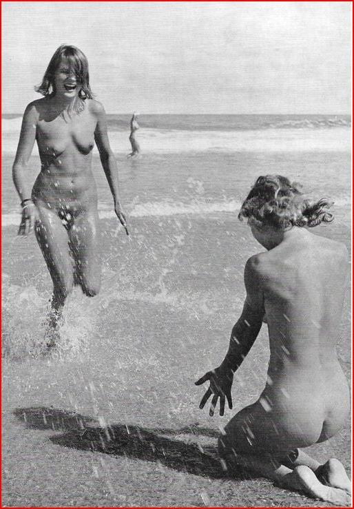 25P Naked people of vintage photos Vol. 28