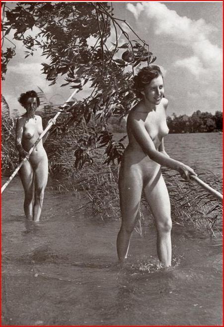 25P Naked people of vintage photos Vol. 28