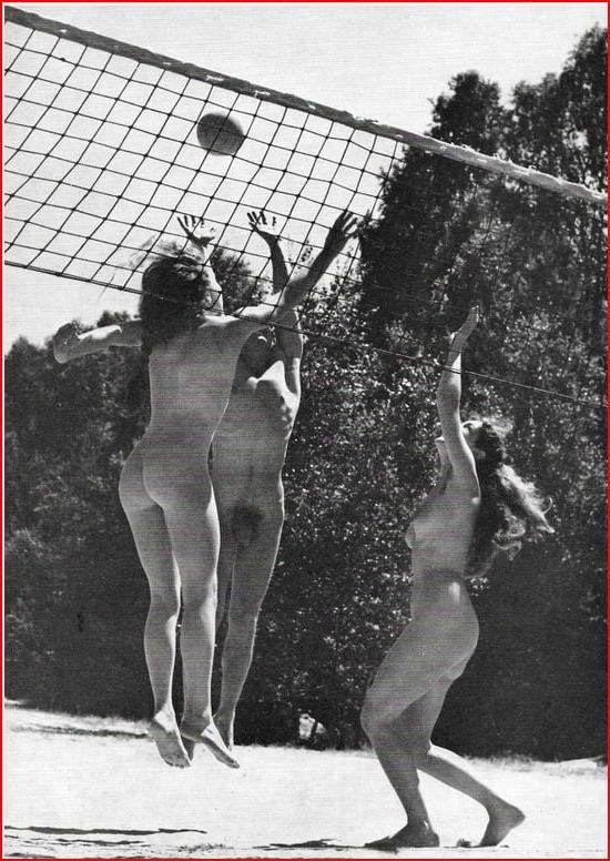 25P Naked people of vintage photos Vol. 28