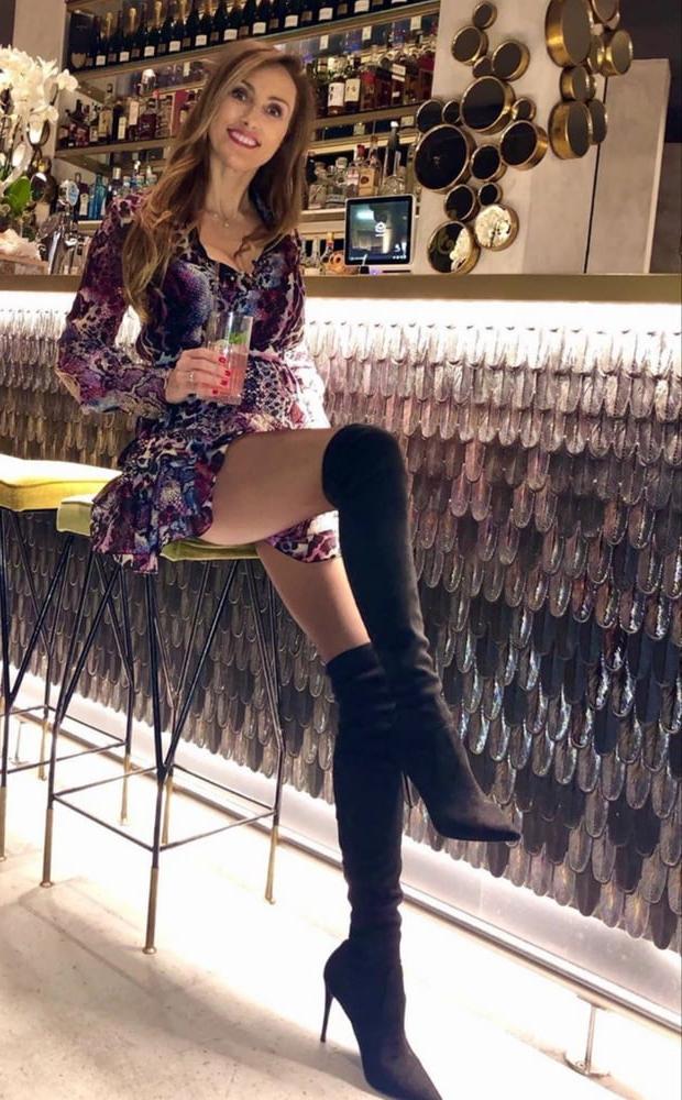 25P Italian MILF Silvia