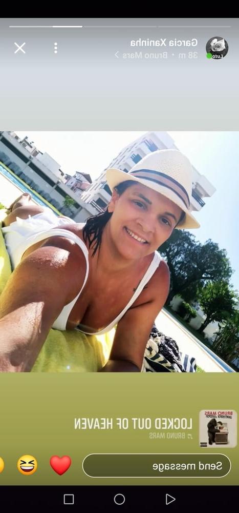 18P Portuguese barmaid
