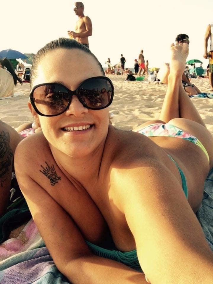 18P Portuguese barmaid