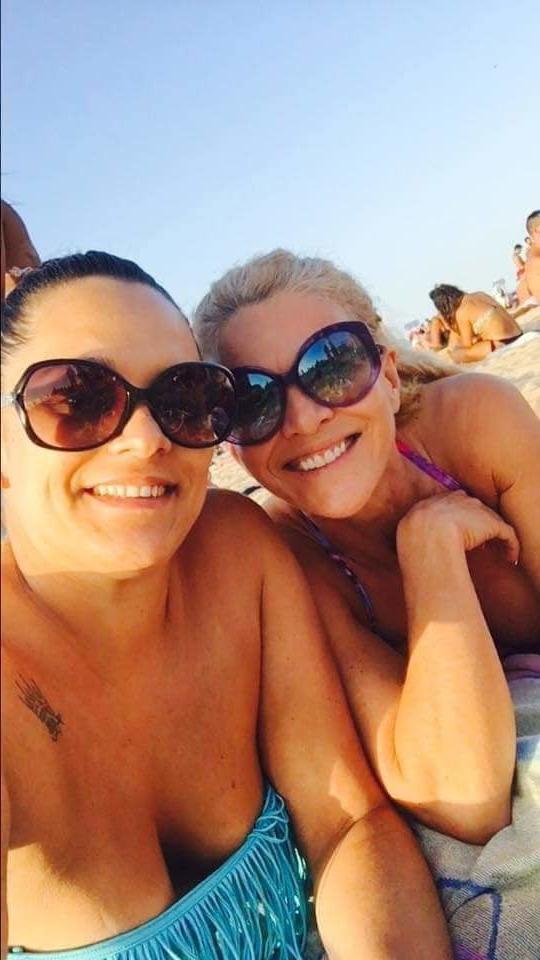 18P Portuguese barmaid