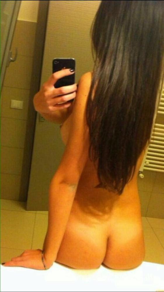 8P Italian Brunette Teen exposed Selfie Webwhore Mass Favs Slag