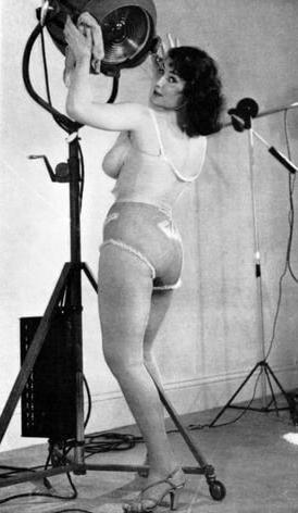 25P Ann Austin - Vintage &amp; Retro