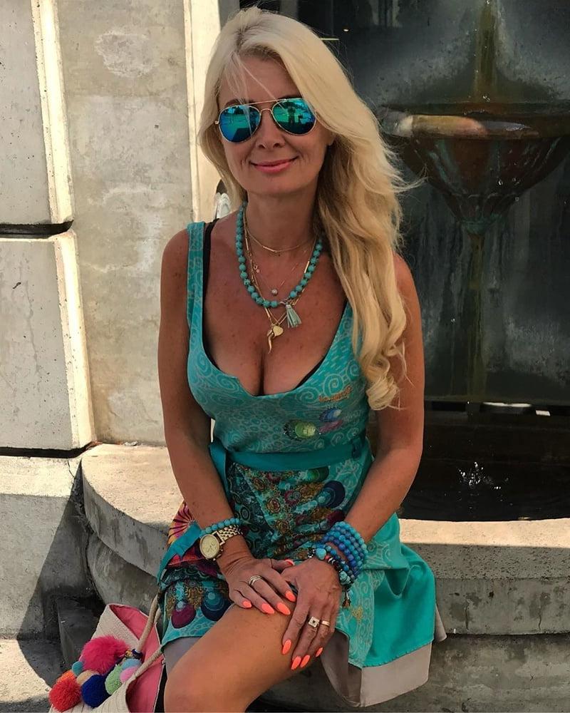 25P Mature polish cock hound Agnieszka
