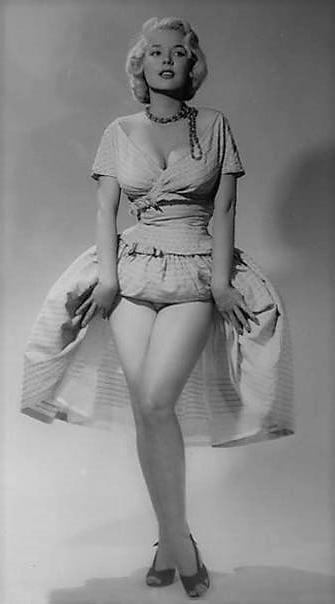 25P Betty Brosmer - Vintage &amp; Retro