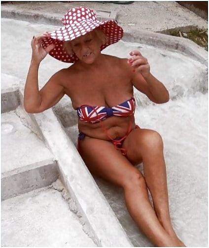 14P Stunning non-nude blonde GILF