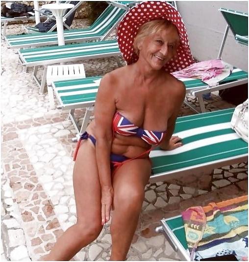 14P Stunning non-nude blonde GILF