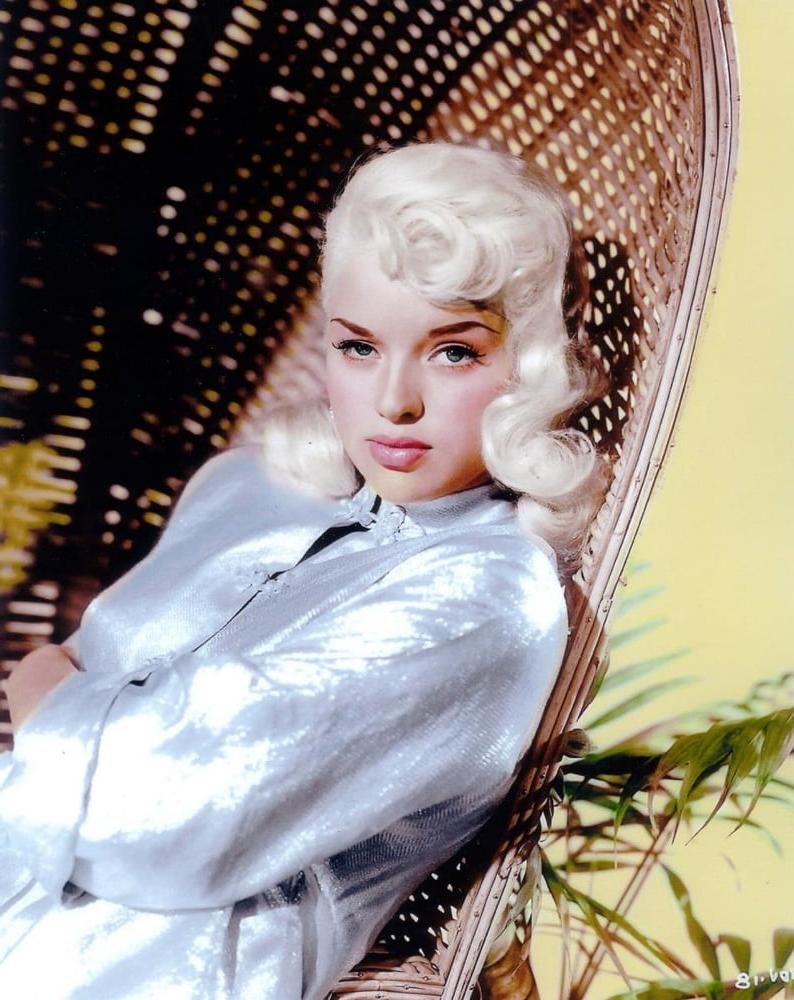 22P Diana Dors - Vintage &amp; Retro