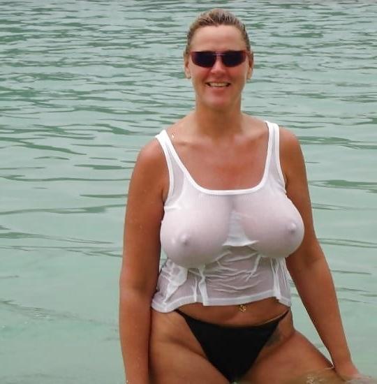 25P At the Beach &amp; By the Pool 11