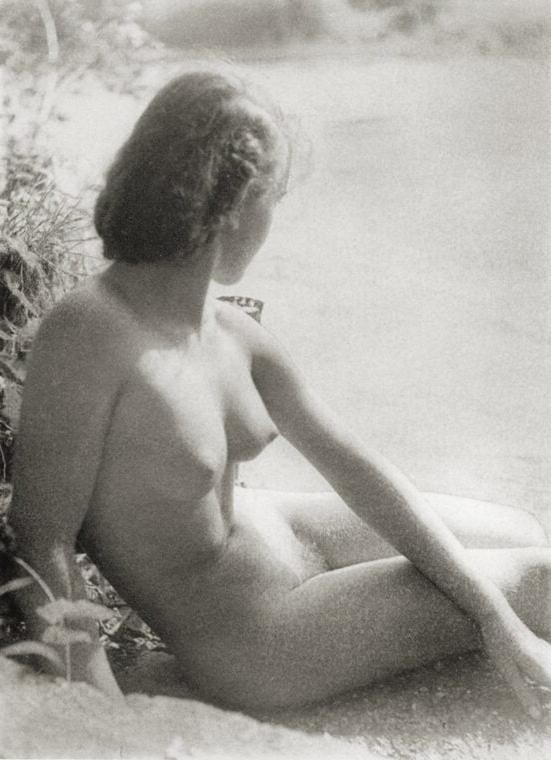 25P Naked people of vintage photos Vol. 26